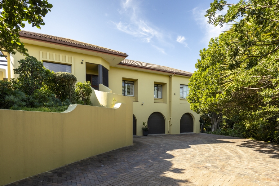 7 Bedroom Property for Sale in West Beach Eastern Cape